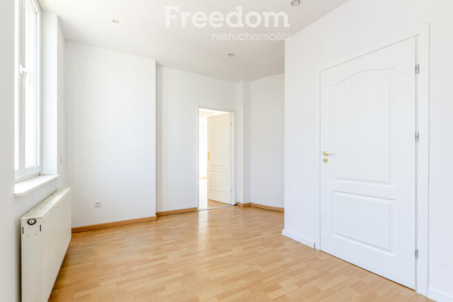 Lokal 104 m² + opcja poddasza – Jana Pawła II