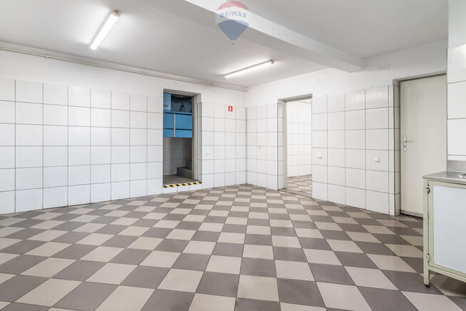 Usługi,produkcja,magazyny,biura,plac manewrowy,TIR