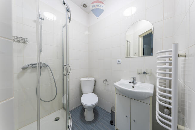 OBIEKT USŁUGOWY DO ADAPTACJI W SĄSIEDZTWIE MODLINA