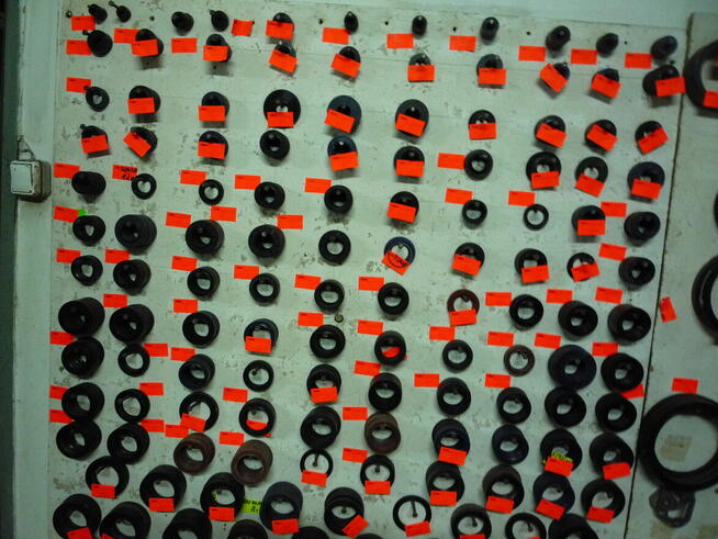 łożyska uszczelniacze filtry.