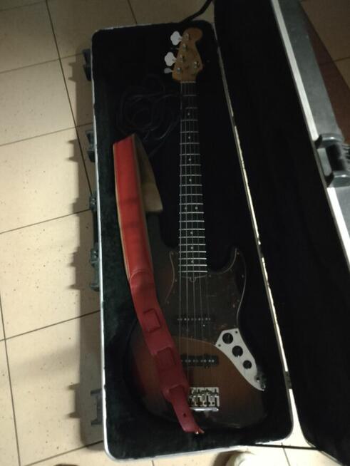 Sprzedam gitarę 5 strunowy bass Fendera