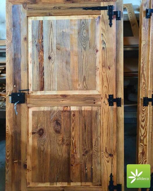 Drzwi ze starego drewna