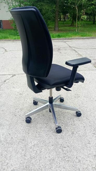 Fotel biurowy RIM czarny fotele krzesła biurowe obrotowe do