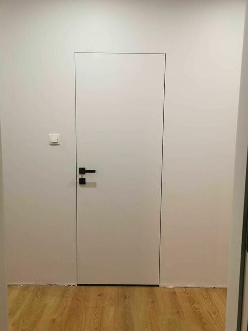 Drzwi z ukrytą ościeżnicą DRE SARA ECO 2 – dostępne od ręki