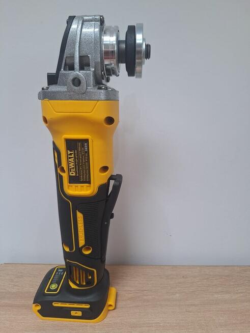 Szlifierka kątowa DEWALT nowa