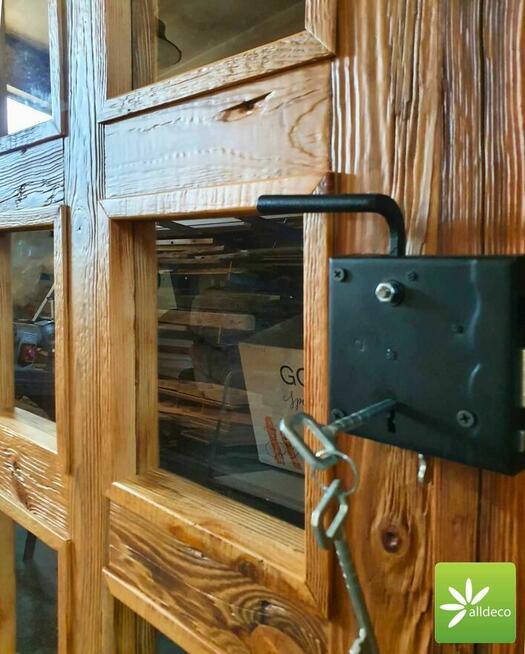 Drzwi ze starego drewna