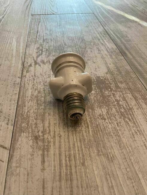 Złodziejka żarówka gwint E27