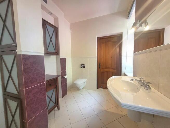 Wynajmę lokal 103 m2 w przedwojennej kamienicy