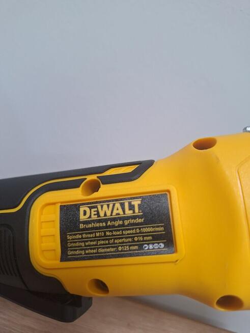 Szlifierka kątowa DEWALT nowa
