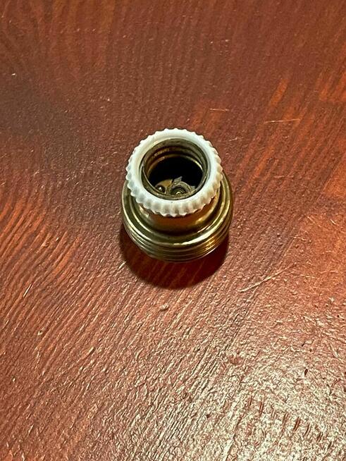 Stara oprawka mosiężna z porcelanką E14 mały gwint