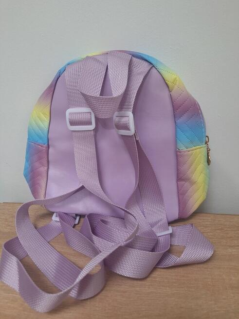 Tęczowy plecaczek dla dziewczynki