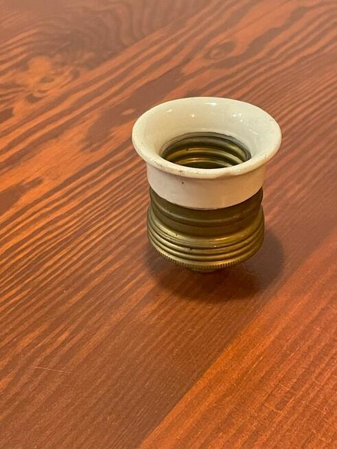 Stara oprawka mosiężna z porcelanką E27