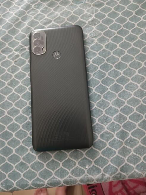 Sprzedam Motorolę Moto E40