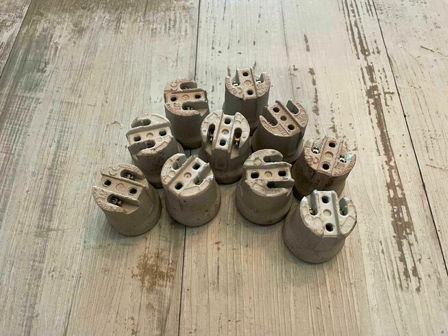 Oprawki porcelanowe E27 stare