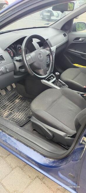 Opel Asta 2009r. 105km