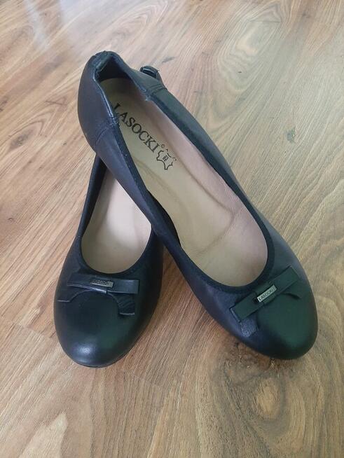 Baleriny skórzane- czółenka na obcasie - r. 39 - Lasocki