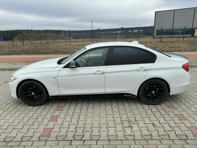 BMW F30