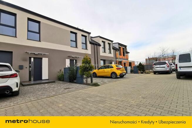 Nowoczesny segment z ogrodem i parkingiem Rataje