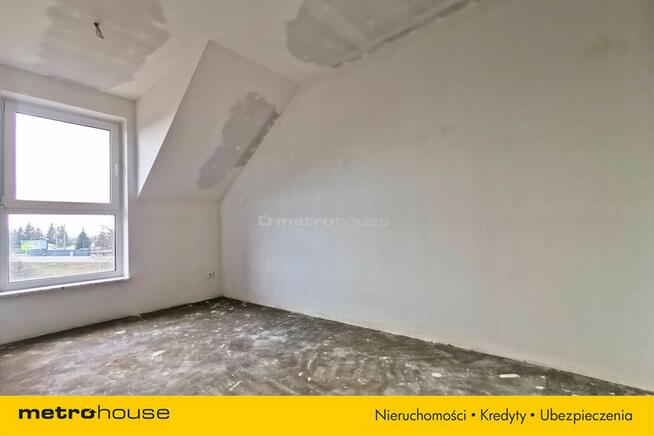 Nowoczesny segment z ogrodem i parkingiem Rataje