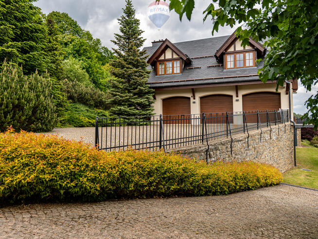 Współczesny zamek w Srebrnej Górze