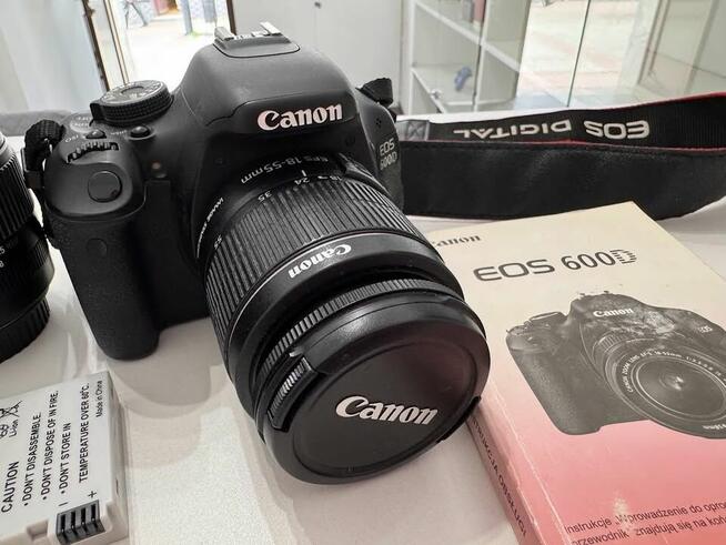Canon EOS 600D + 3 obiektywy + akcesoria, niski przebieg!