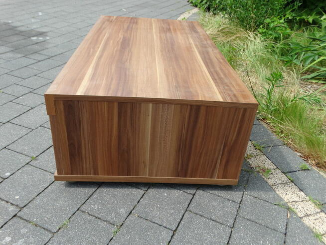 Niska szafka z dwoma szufladami czarny połysk/czarna śliwka