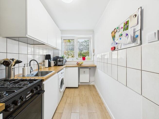 dwa pokoje, parter, centrum.