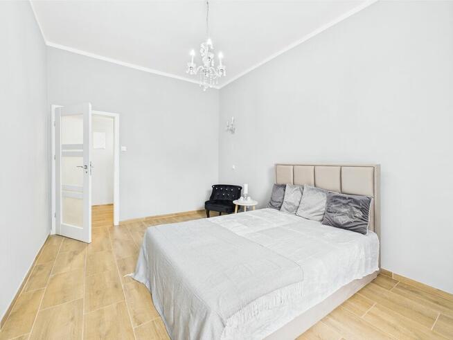 Dwa pokoje, parter po generalnym remoncie