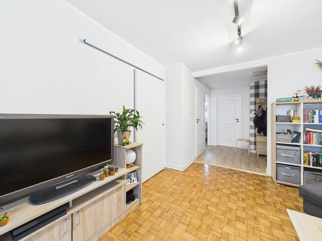 dwa pokoje, parter, centrum.