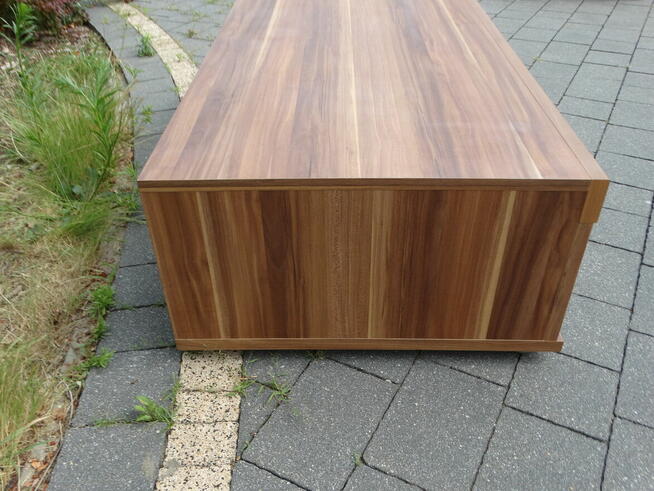 Niska szafka z dwoma szufladami czarny połysk/czarna śliwka