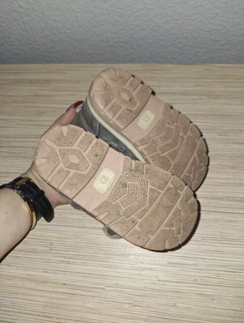 Buty zimowe dla dziewczynki rozmiar 23