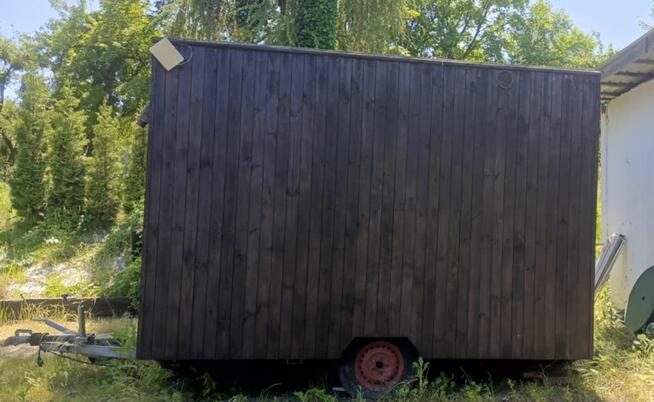 Sprzedam przyczepę gastronomiczna z wyposażeniem !