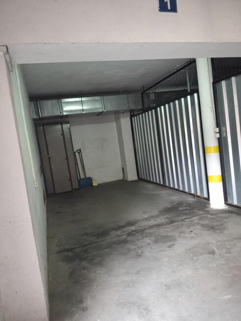 Wynajmę miejsce parkingowe/garaż