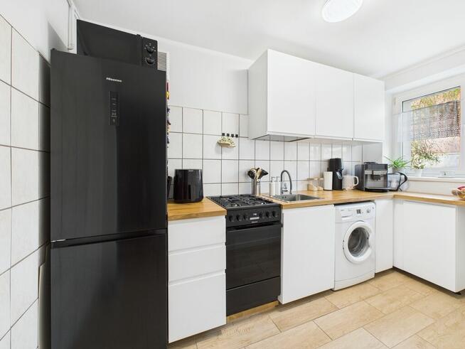 dwa pokoje, parter, centrum.