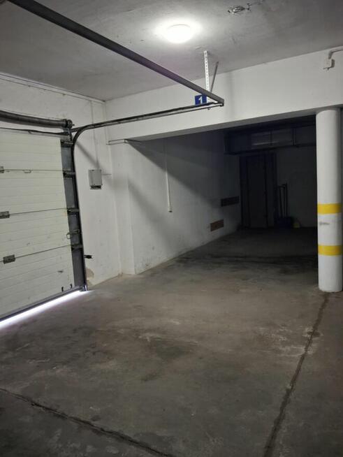 Wynajmę miejsce parkingowe/garaż