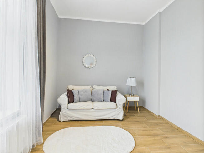 Dwa pokoje, parter po generalnym remoncie