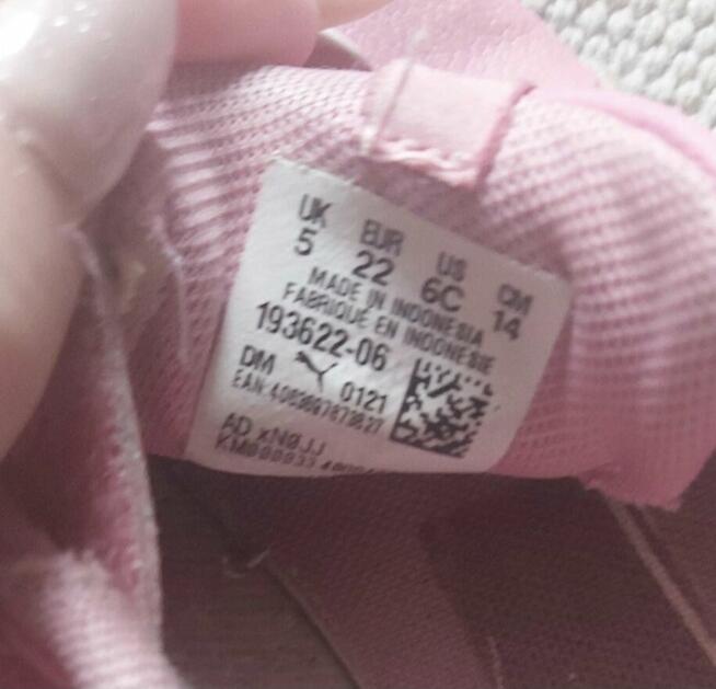 Buty Puma dla dziewczynki rozmiar 22/23
