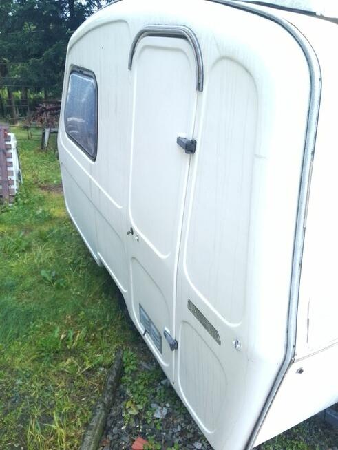 Przyczepa kempingowa a126 Niewiadów z tworzywa