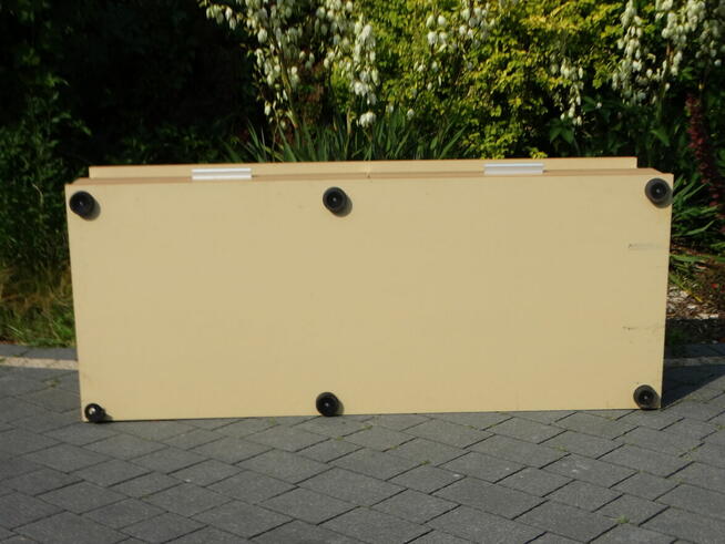 Szafka RTV z dwoma półkami i dwoma szufladami