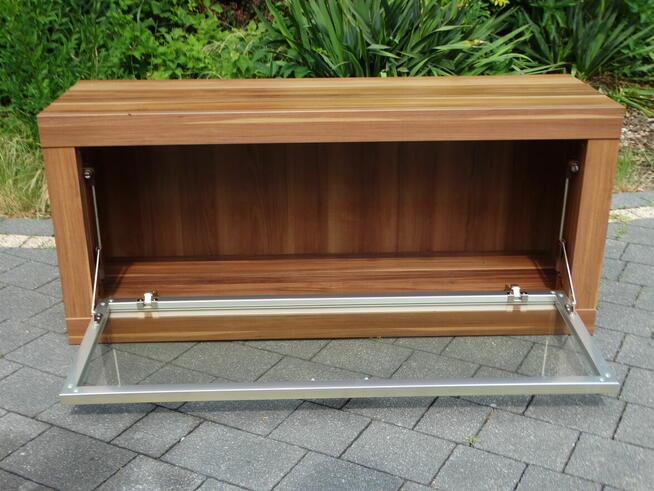 Wisząca witryna szklana, półka