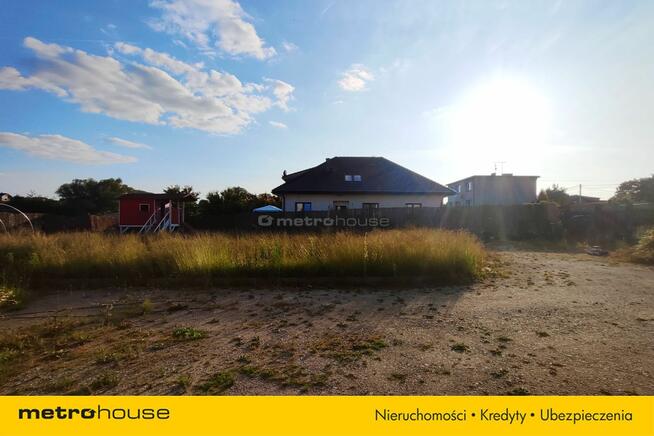 Parcela w pięknej lokalizacji - 731 m2