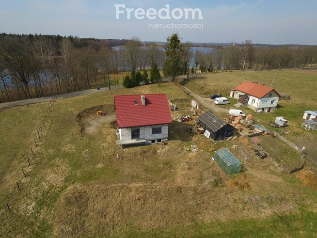 Dom w stanie surowym otwartym nad jeziorem Wegój