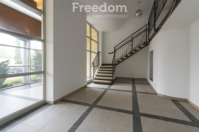 Kompleks magazynowo-biurowy w centrum miasta