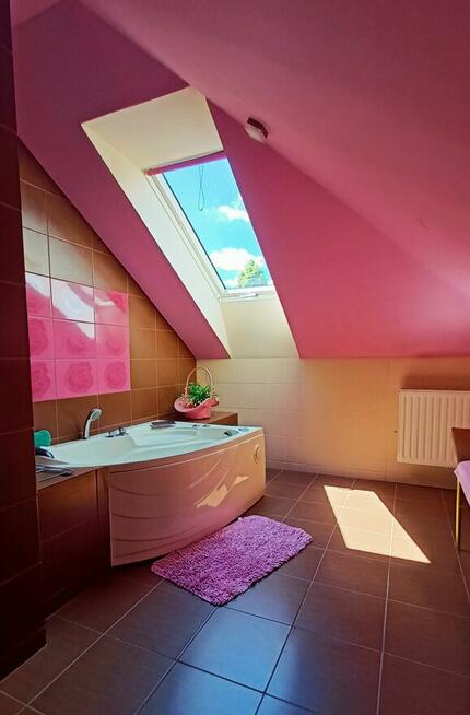 Posiadłość otulona zielenią 1,37ha ,Dwa domy , piękny ogród