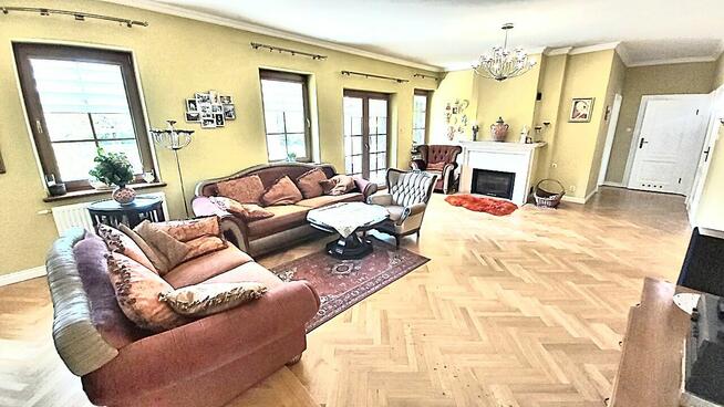 Stylowy dworek do wynajęcia – Bobrza, 10 min. od Kielc, staw