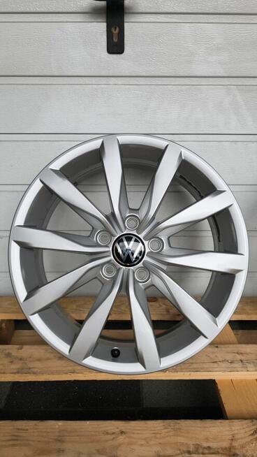 Felgi aluminiowe Vw Golf 6 7 Seat Skoda Audi 17 5x112 Et34