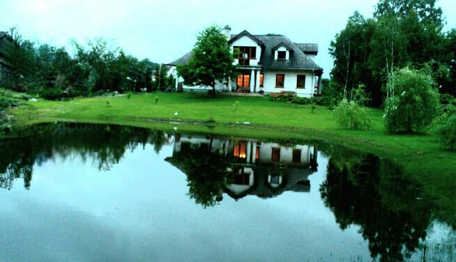 Stylowy dworek do wynajęcia – Bobrza, 10 min. od Kielc, staw