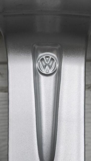 Felgi aluminiowe Vw Golf 6 7 Seat Skoda Audi 17 5x112 Et34