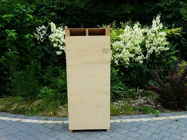 Stojak drewniany sosnowy na 48 butelek wina z ekspozycją