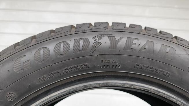 2 sztuki opony zima 205/60/16 Goodyear Performance 92H (OL5